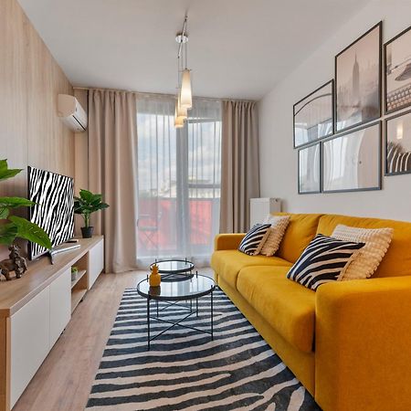Апартаменти Lam Safari - Balcony - Ac - Free Parking Братислава Екстер'єр фото