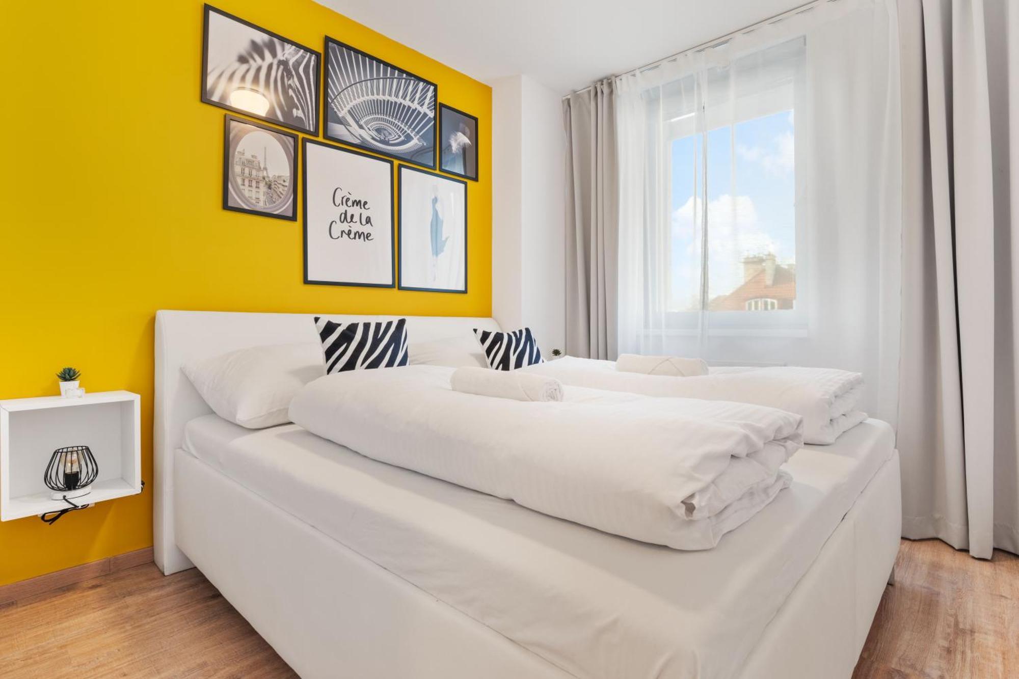 Апартаменти Lam Safari - Balcony - Ac - Free Parking Братислава Екстер'єр фото
